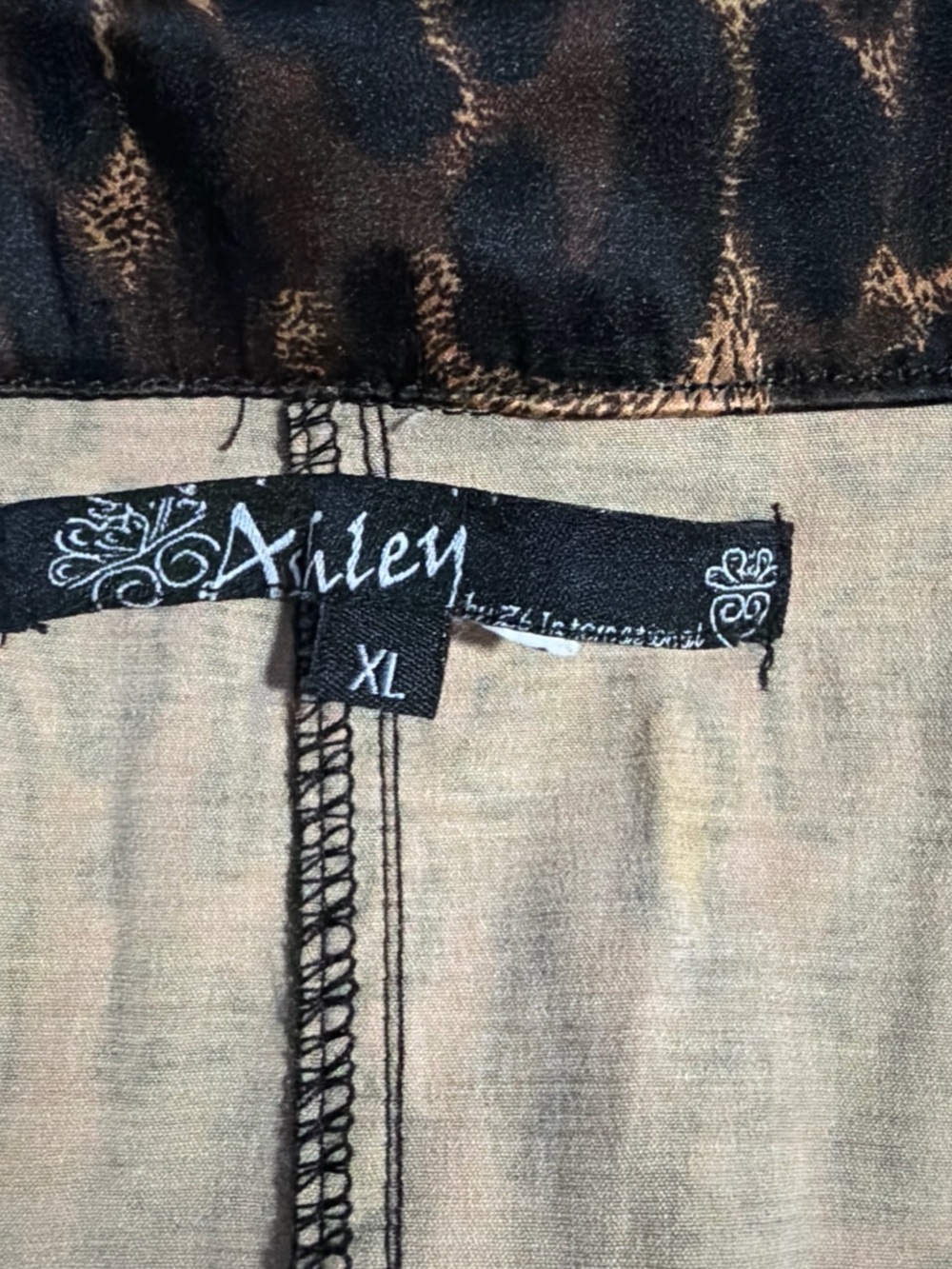 Ashley Black & Bronze Animal-Print Short Sleeve Blazer with Wide Belt - Picture 2 of 2